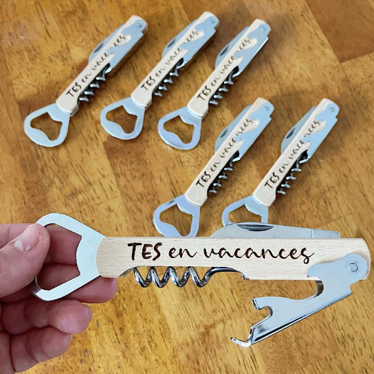 Canif Ouvre-Bouteilles - TES (Technicienne éducation spécialisée) en Vacances!